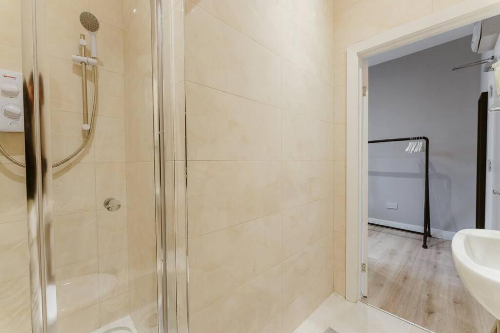 Stylish Kitchenette In Central London'S Vibrant Holloway District Exterior photo